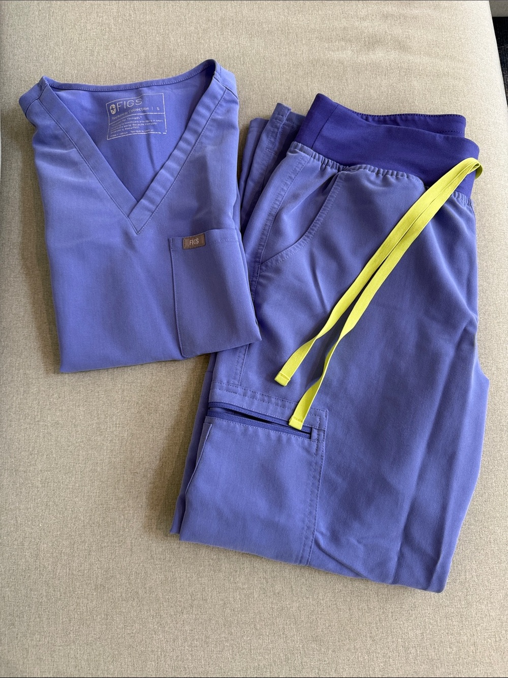 Figs Women’s Scrub Set, blueberry, SMALL top / PETITE MED bottom